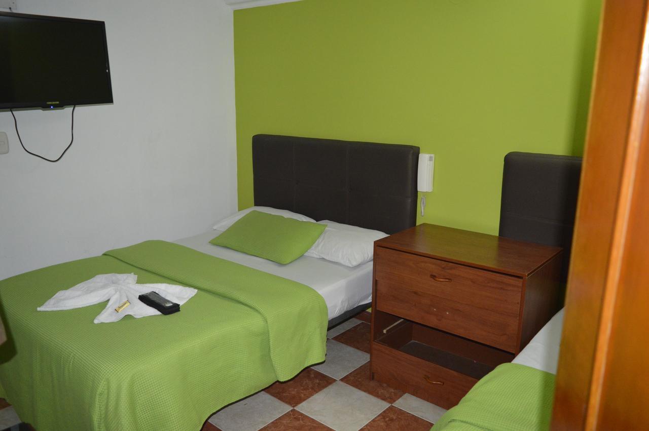 Hotel Las Palmas Fontibon ボゴタ エクステリア 写真